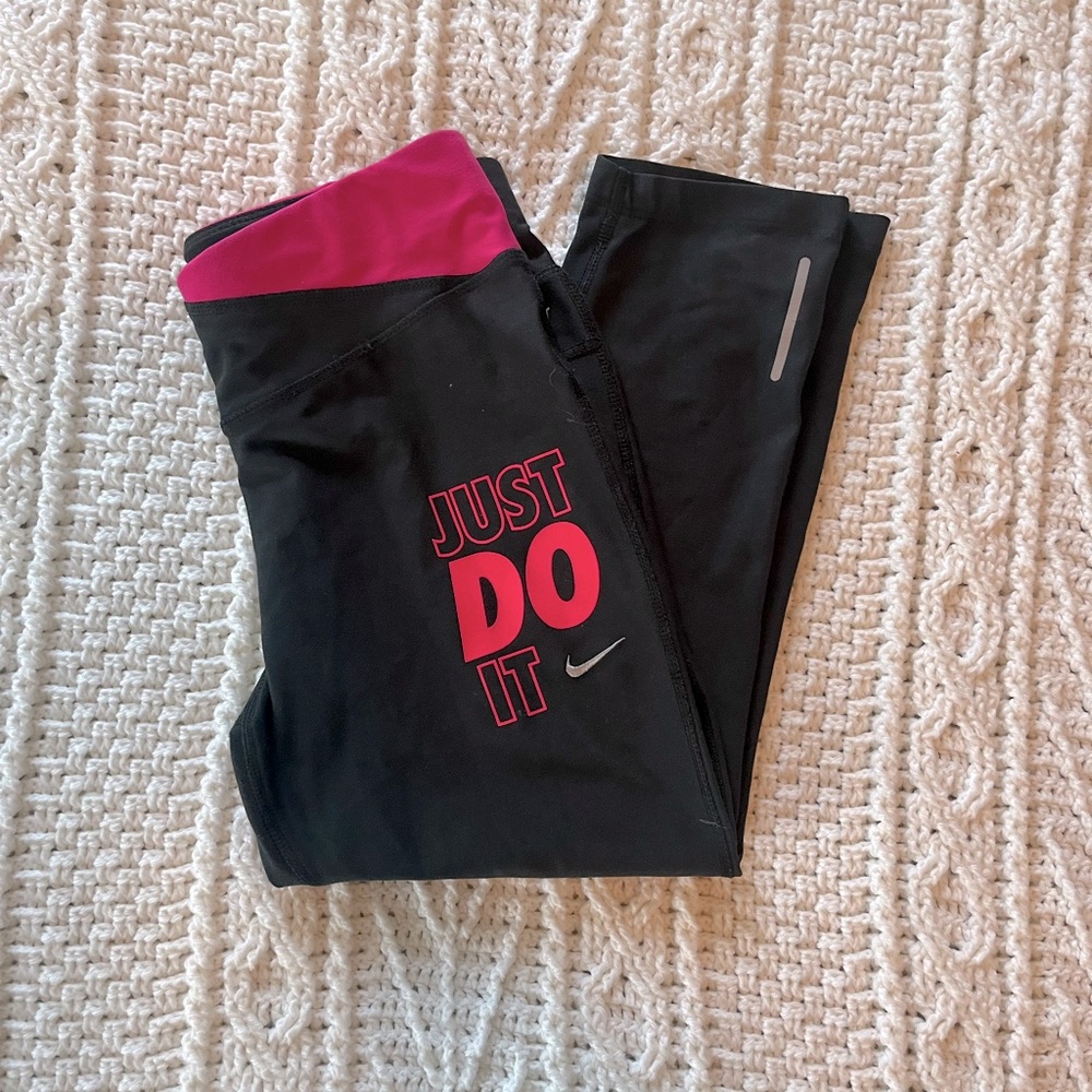 Nike Womens Capri leggings